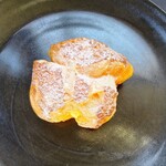 ホリグチ菓子店 - シュークリーム