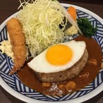 松阪牛ハンバーグ専門店ガーベラ - 魚フライ+ハンバーグ（卵+にんにくデミソース）