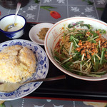 奉天鉄鍋餃子 - 冷し坦々麺、半チャーハン、ザーサイ、杏仁豆腐