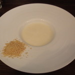 新玉葱とアーモンドのズッパ