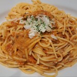 カッフェ イタリアン・トマト - 薄削りパルメザンチーズのボローニャ風ミートソース