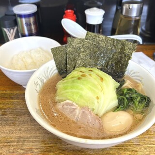 横浜ラーメン厨房 うえむらや_0