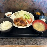 家族 - トンテキ定食
