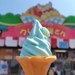 森のフワフワクレープ屋さん - ネモフィラのブルーだと思ったら、、まさかの海のブルーみたい…