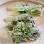 ほむら - コシアブラ、行者ニンニク、シロエビの天ぷら