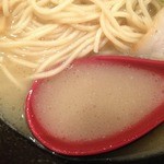 麺屋 天孫降臨 三宮本店 - 天孫らー麺しお（690円）麺・スープ
