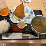 どんぶり ゆめふく - 料理写真:とん汁定食