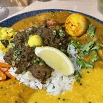 SPICECURRY KERAKU - フィッシュカレー、牛タンとレモンカレー、卵のアチャールを追加