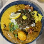 SPICECURRY KERAKU - フィッシュカレー、牛タンとレモンカレー、卵のアチャールを追加