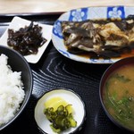 マルト食堂 - 煮魚定食 1,050円＝15年5月