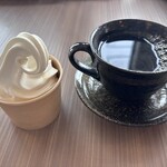PORTBALENA - 北海道生乳ソフトクリームとコーヒー
