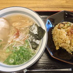 麺屋 無双 - 牛骨ラーメン半炒飯セット650円+230円