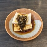 食堂 高架橋 - お通しのお豆腐