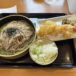 山田うどん - 料理写真:天ざるなんてどうなってもウマイ