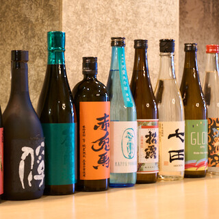 約30種のナチュラルワインや日本酒◆ジャンルレスなお酒を堪能
