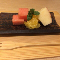 丸の内一丁目 しち十二候 - 
