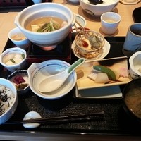 豆富料理と吟醸せいろ蒸し 八かく庵 大阪ステーションシティ店 - とうふ屋の昼ごはん@１９５０円（税抜）【2015-5】
