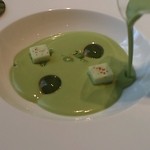 ガストロノミー ジョエル・ロブション - グリーンピースの冷製スープ