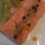 ガストロノミー ジョエル・ロブション - サーモンのミキュイ