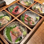 鶏と魚と炭火焼き 燈 - 