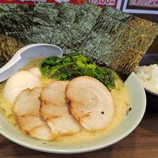 横浜家系ラーメン 魂心家_0