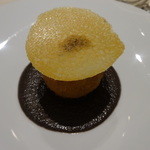 フォアグラ・ドワのびっくりコロッケ　竹の子をアクセントに　トリュフのソースで