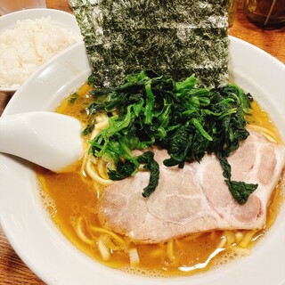 神楽坂家系ラーメン モンタナ_0
