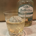 TOKYO Whisky Library - 