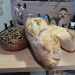 ラミ - 自家製パンは3種から選べます。