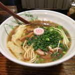 G麺７ - らーめん正油ワンタン入り　８８０円