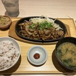 やよい軒 - 料理写真: