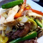 めだかタンタン - 5.10店主お任せの一品(牛肉のオイスターソース炒め)