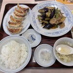 ぎょうざの満洲 - 料理写真: