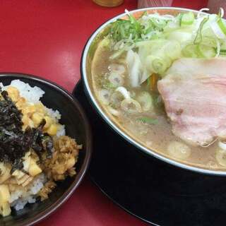 家系ラーメン王道 いしい
