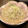 まるなか