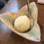 湯と巻 に鼓ん - 日替りジェラート みかん(きよみ)
