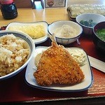 南あわじ八木食堂 - 筍ご飯・アジフライ・だし巻き・ちりめんおろし・味噌汁・ほうれん草