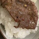 ホルモン焼肉 やまと - ご飯が艶々