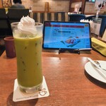 むさしの森珈琲 - ドリンク写真:アイス抹茶ラテ(352円)