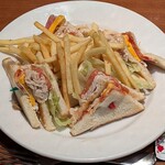 デニーズ - 料理写真:Denny's 八丁堀店 アメリカンクラブハウスサンド 税込1,210円