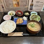 おばんざい食堂 いち - 焼魚（ホッケ）定食(\1,200)