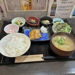 おばんざい食堂 いち - 焼魚（ホッケ）定食(\1,200)