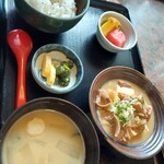 すたぁーと - もつ煮定食