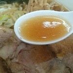 くじら食堂 - 淡麗系の煮干し醤油スープ