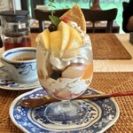カフェまるぜん - 自家製無添加豆乳アイスを使ったパフェ・ドリンクセット(\1,480)