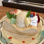 カフェまるぜん - 米粉のシフォンアイスサンド(\800)