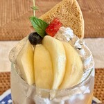 カフェまるぜん - 自家製無添加豆乳アイスを使ったパフェ(\1,000)
