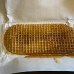 バターのいとこ - 料理写真:バターのいとこひとつ、ミルク378円。 無脂肪乳から作ったミルクジャムを使ったこの店の代表定番商品です。