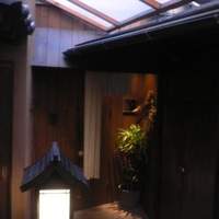 中島康三郎商店 - 入口　あやしい感じが・・・・入口には鍵が掛かっています。