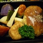 CINAGRO - 豆腐ハンバーグとお野菜たっぷり